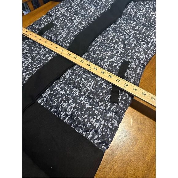 Fabletics Waco Confetti Print Puffer Winter Coat Jacket Black Grey Womens XS - Picture 12 of 13